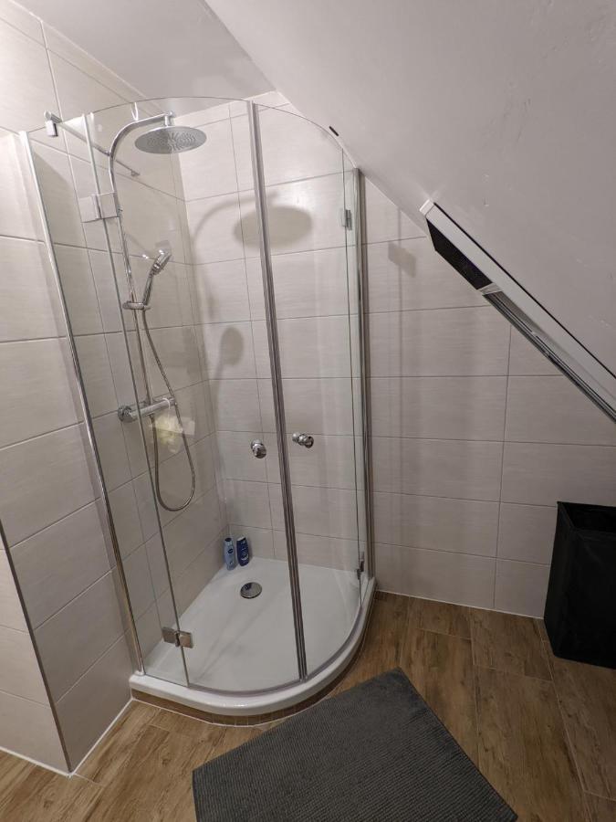 Grosses Zimmer Mit Eigenem Bad/Flur Apartment Emsbueren Bagian luar foto